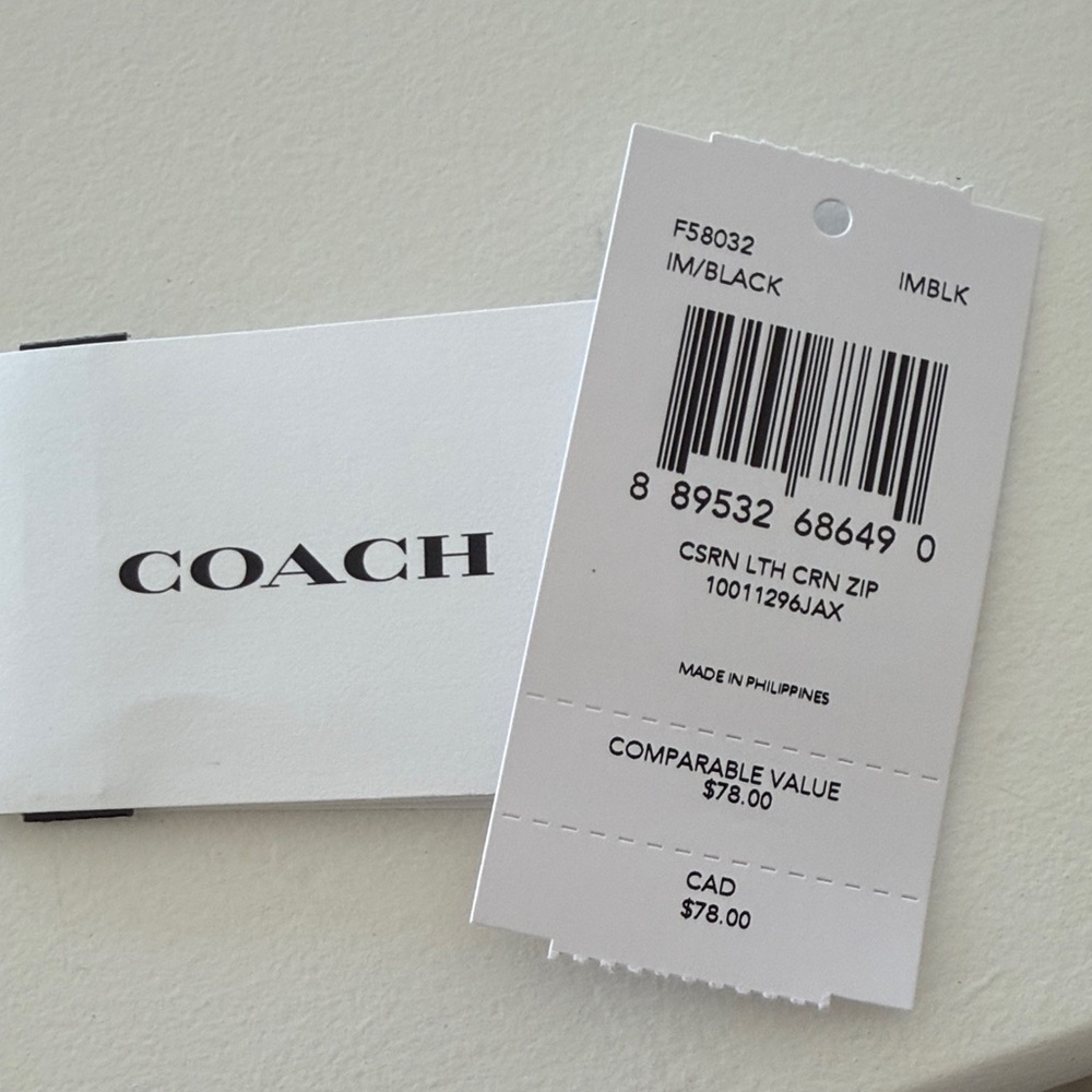 Coach Black Corner Zip Wristlet Crossgrain Leather NWT - Picture 4 of 4